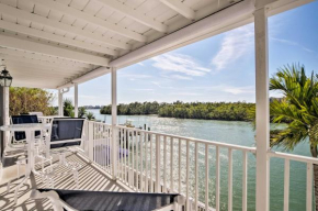 Sunset Suite Marco Island Condo with Dock and Pool!